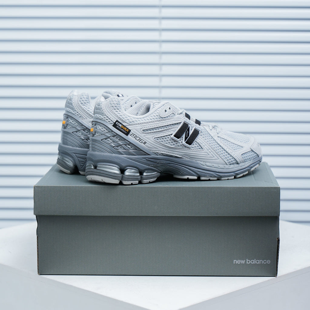 New Balance 1906R White Silver